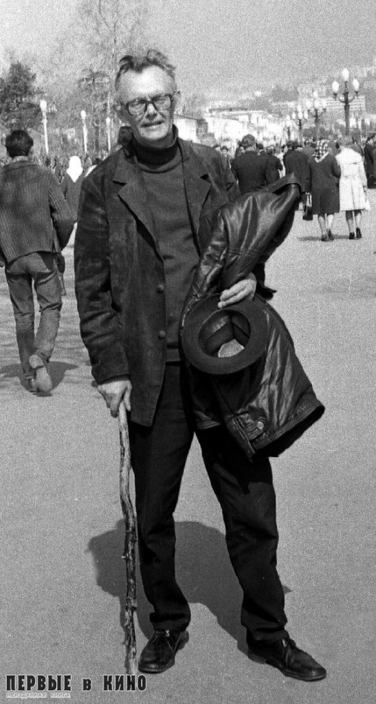 © фото Н.Майоров, 1973. Леонид Йович Гайдай на набережной Ялты 23 марта 1973 года