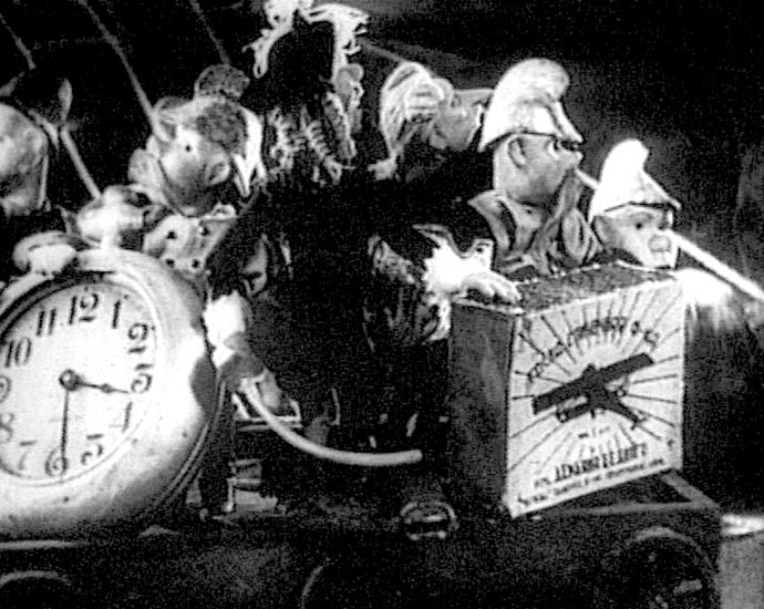 Кадры из фильма «Новый Гулливер» (1935)