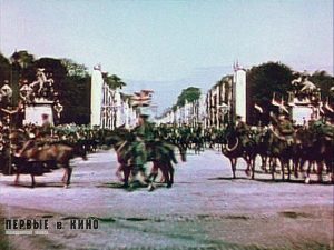 Кадр из фильма «Парад Победы в Париже» (1919)