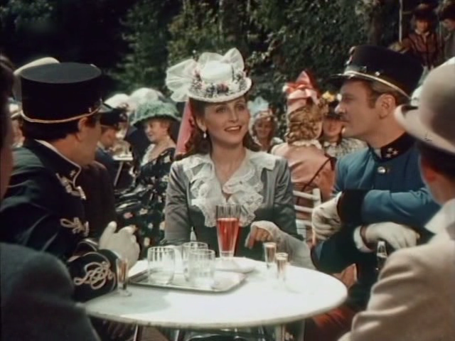 Кадр из фильма "Wiener Mädeln" (Венские девушки)(1949)