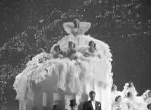 Кадр из кинофильма "The Great Ziegfeld" (Великий Зигфелд) (1936)