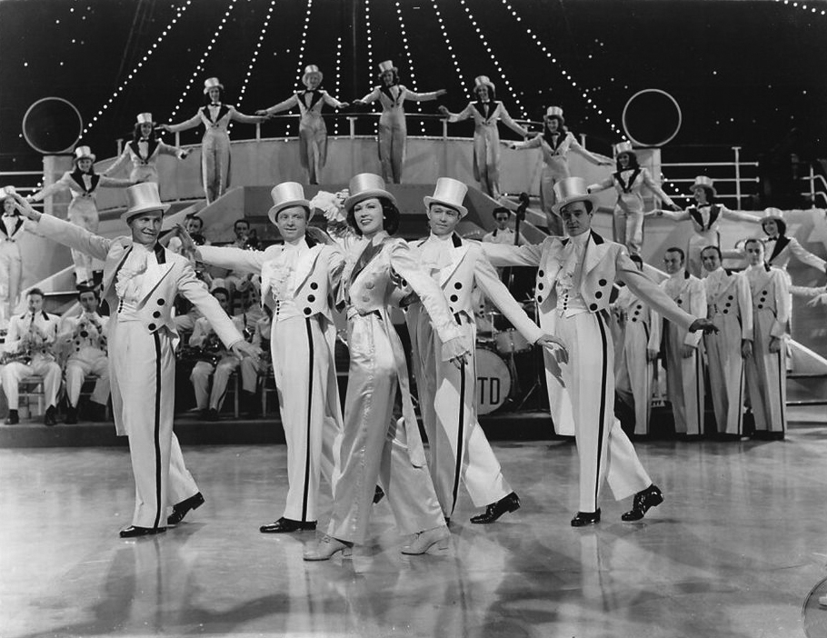 Кадр из кинофильма "Ship Ahoy" (1942)