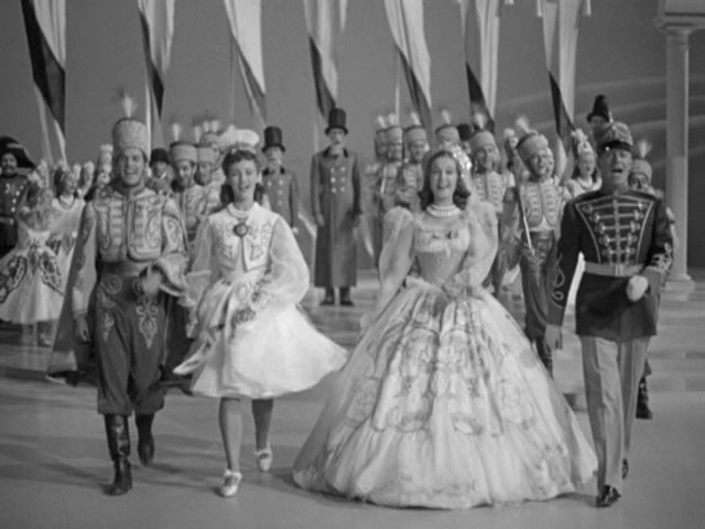 Кадр из кинофильма "The Chocolate Soldier" (1941)